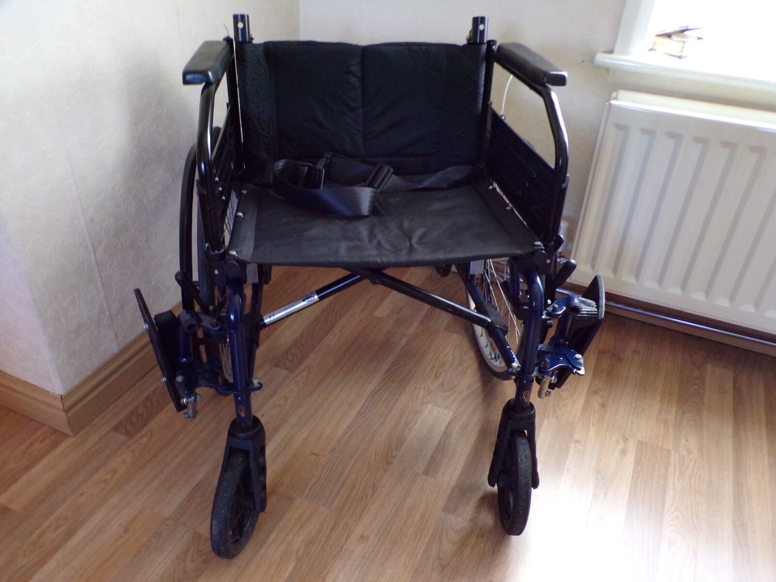 INVACARE SELF PROPELLED WHEELCHAIR WHEEL CHAIR QUICK RELEASE WHEELS