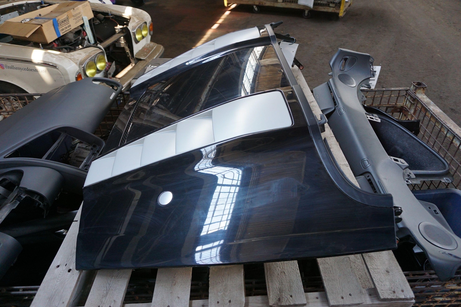 Convertible Top Roof Stowage Panel 427825313AP6 427825314AP6 Audi R8 11-15 *NOTE
