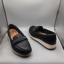 Clarks Zylah Shine Loafers Women's 6W Black Leather Studded B475