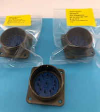Amphenol Series 97 Box Receptacle 97-3102A-28-18P #16 Wire 12 Connectors Male