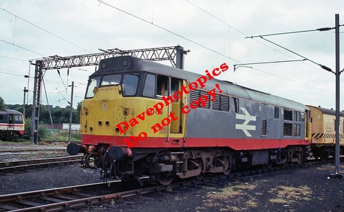 Original 35mm Railway Slide (P144) 31178 @ Allerton Depot Sept 1990
