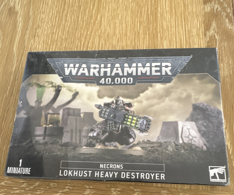 Citadel Miniatures Warhammer 40,000 Necrons Lokhust Heavy Destroyer Push-Fit