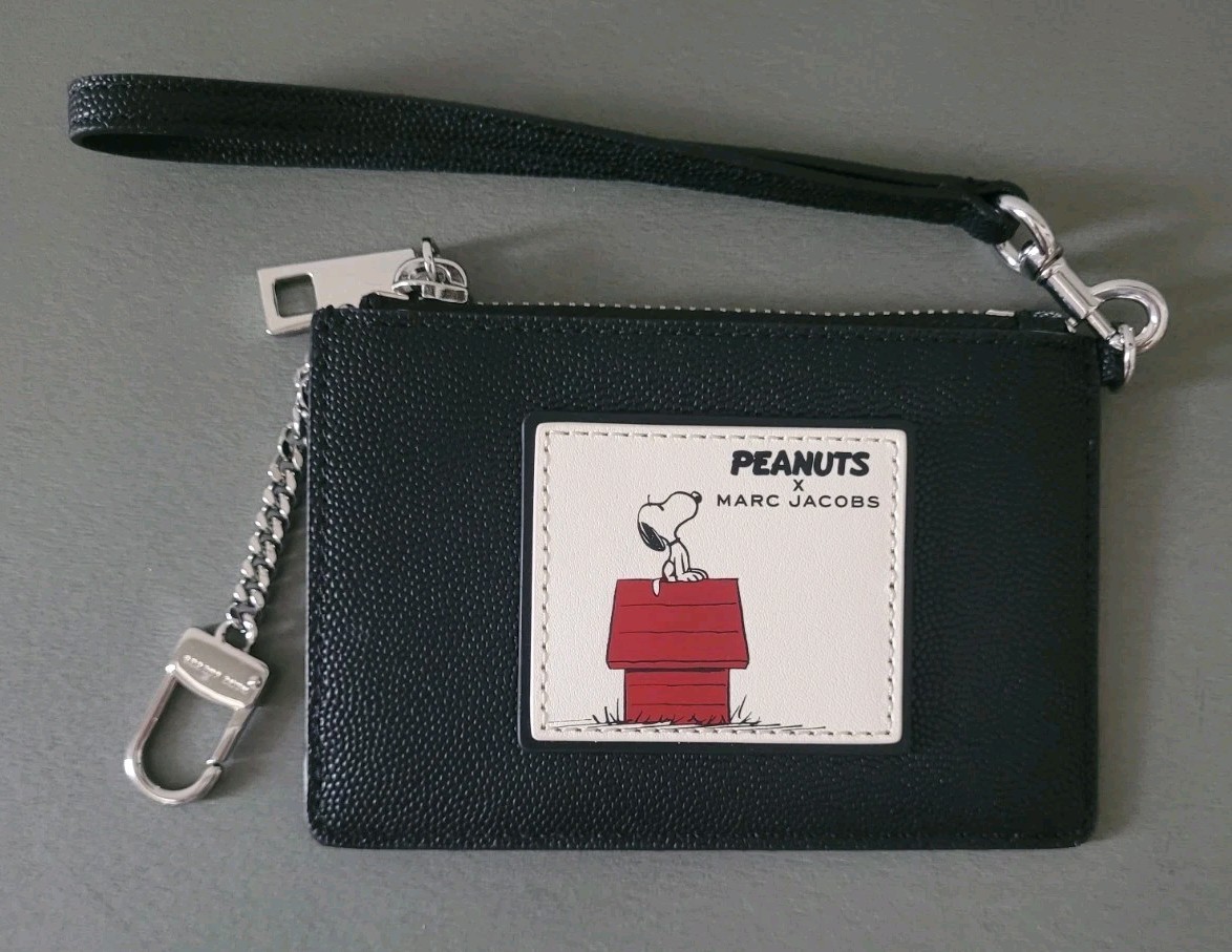 【関税込み*国内発送】MARC JACOBS TTHE ZIP CARD CASE Marc Jacobs X PEANUTS Black Zip Card Case Wristlet | eBay