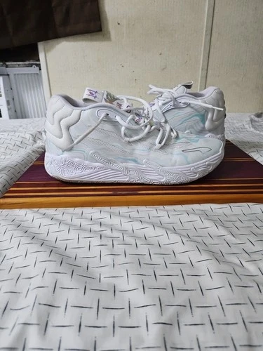 LaMelo Ball Mb.03 Men's Size 11 Iridescent Worn 3 Times With Box