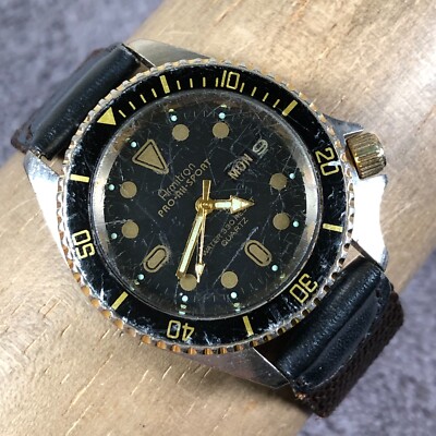 Vintage Armitron Men Y143A Sport Diver Turtle Case Quartz Analog