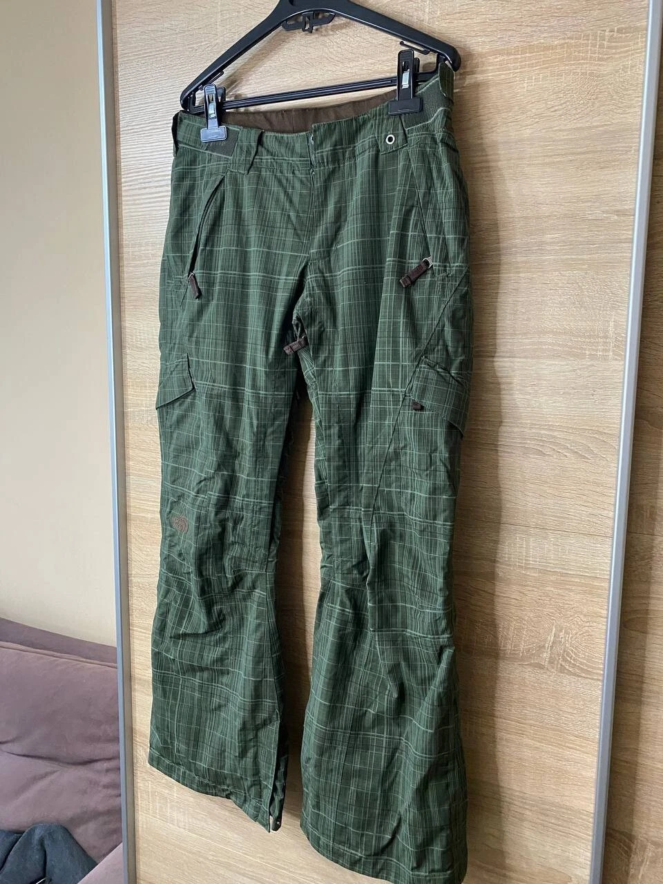 The north face TNF ski pants Womens medium hyvent
Opens in a new window or tab