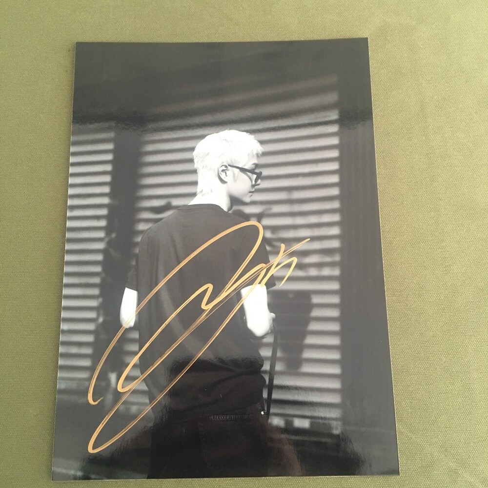 WANG YIBO YI BO PHOTO CARD PICTURE SIGNED AUTOGRAPHED CHINESE 4*6