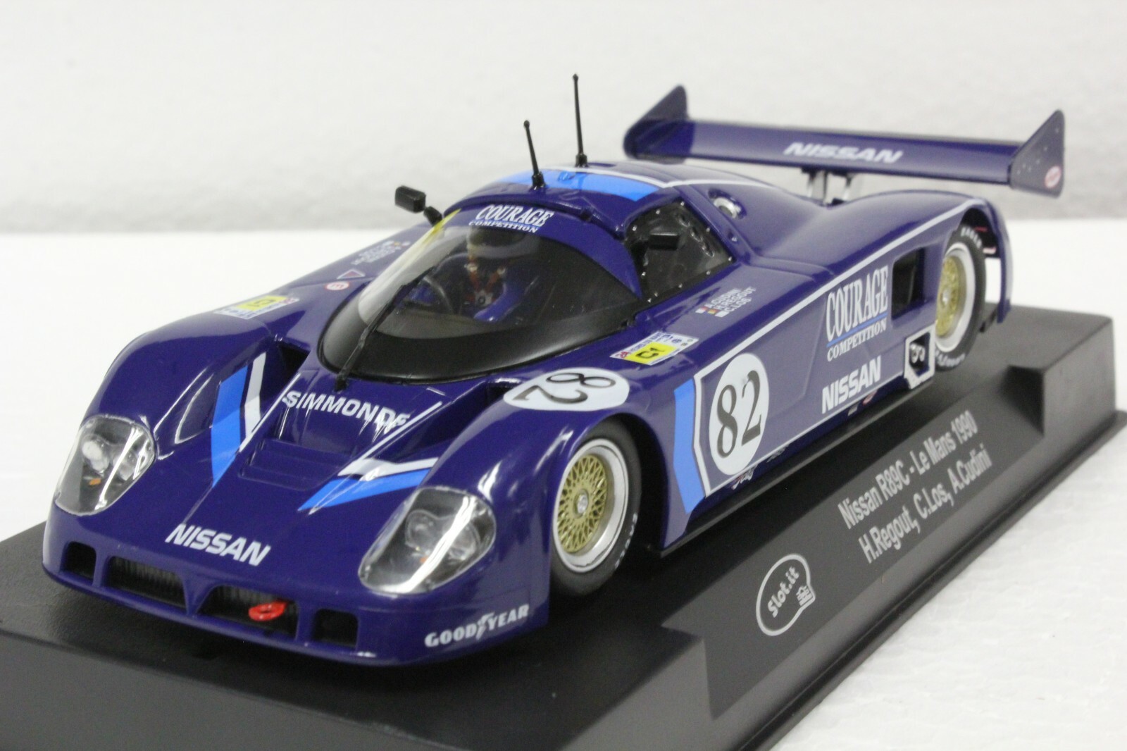 Slot IT SICA 28F Nissan R89C coraje, #82 1/32 Slot Car Carrera Digital Listo