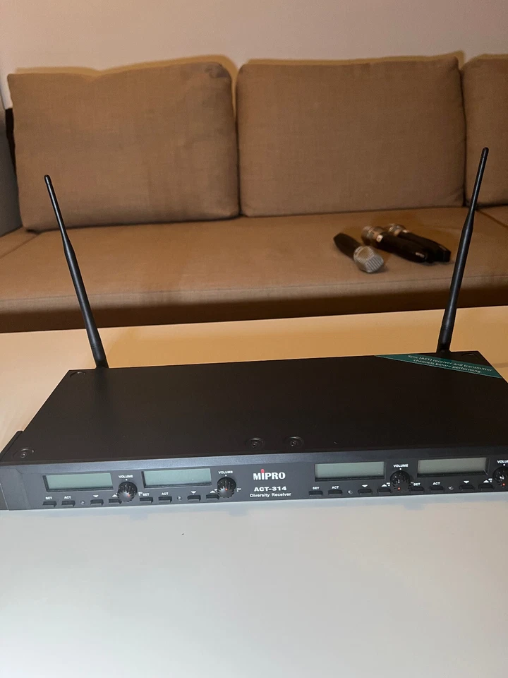 MiPro ACT-314 Diversity Quad Channel Receiver (NEW) - Image 2 of 4