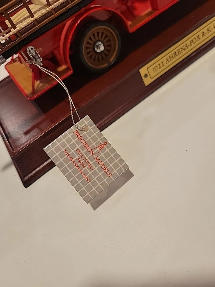 Franklin Mint 1922 Ahrens Fox R-K-4 Pumper Fire Truck 1:32 scale - Image 4 of 4