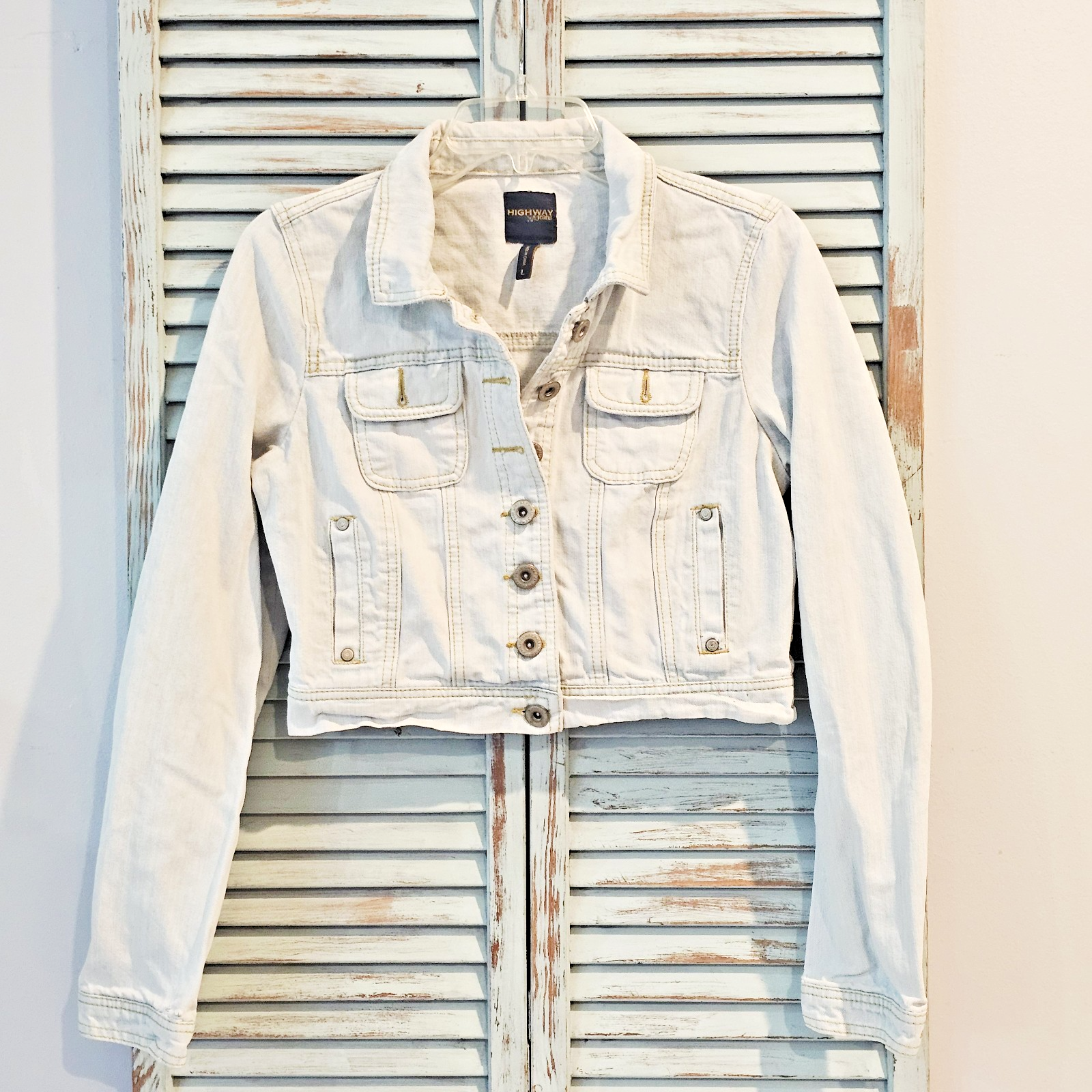 HIGHWAY JEANS CROPPED JEAN JACKET Women L Light Wash Denim Rocker Going Out OOTD