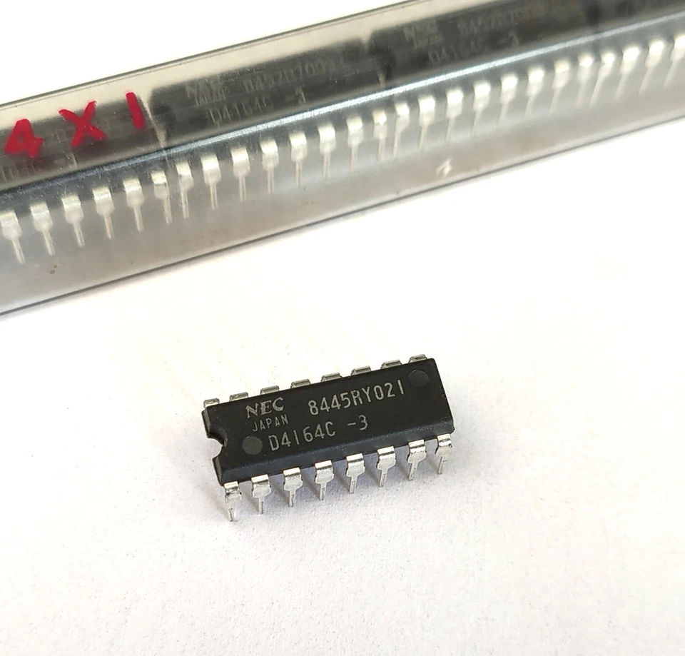 D4164C-3 DRAM 64Kx1
