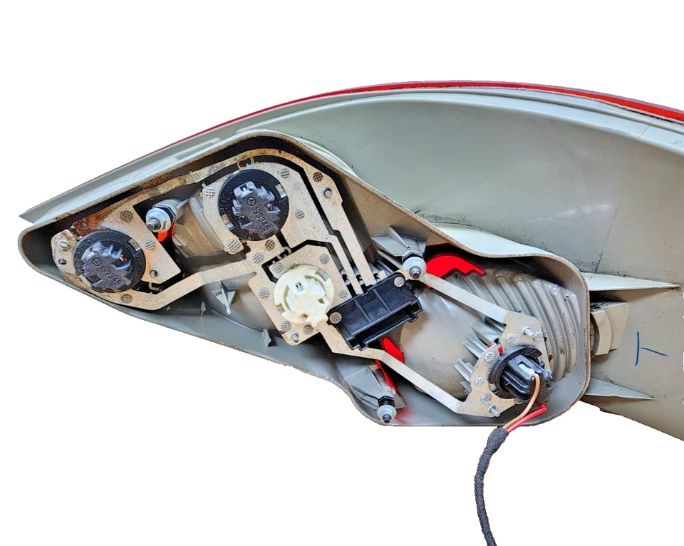 2006–2011 Mercedes-Benz R-Class R350 R320 R500 Right Passenger Side Tail Light - Image 4 of 4