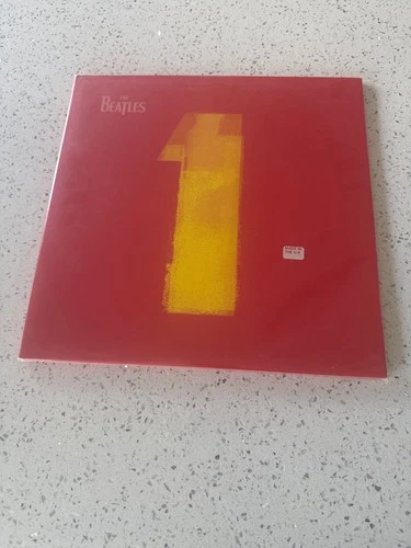 The Beatles 1 vinyl album EMI UK  2000 release. Double LP