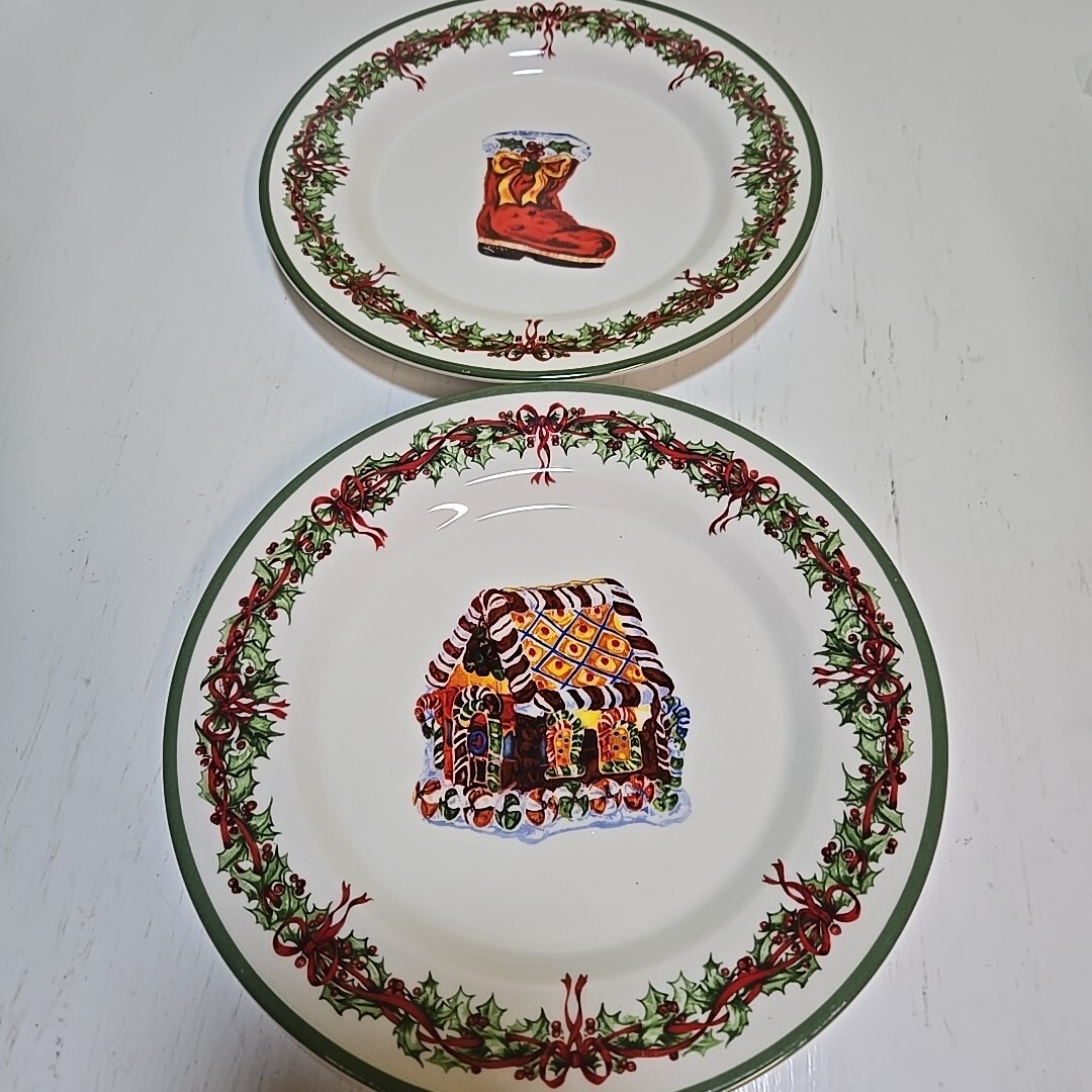 2 Traditions Holiday Celebrations  Christopher Radko 8 3/8” Salad  Plates