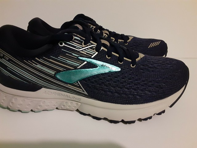 brooks adrenaline gts size 9