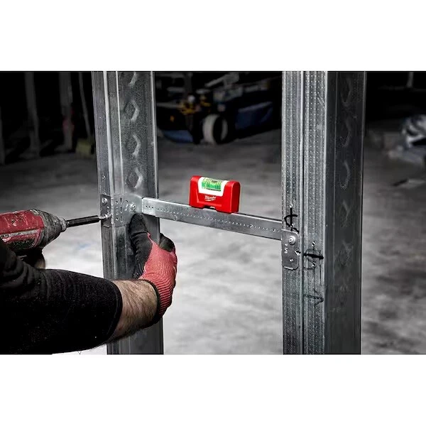 Milwaukee 3 in. Compact Torpedo Pocket Level 48-22-5603 Amplified Rare Earth Mag - Image 3 of 4