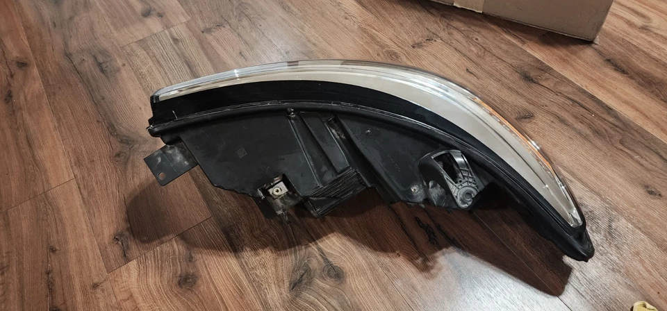 Faro lateral derecho Ford Explorer 2020-24, faros nivel 7. MB5Z-13008-AV Foto 2 de 4