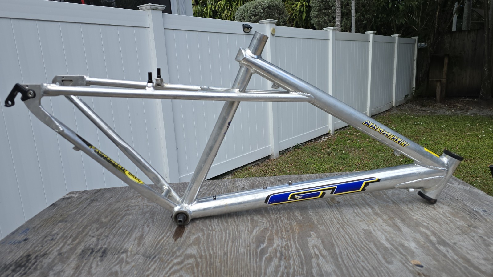 7000 Alloy Silver 18.5 Medium