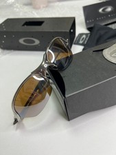 Oakley Romeo2 Sunglasses Black Frame Lightweight 5.3 in Temples Used