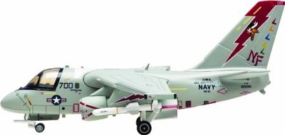Daron Hogan 1/200 S-3B Viking VS-21 Fighting Red Tails NF700 Finished Product