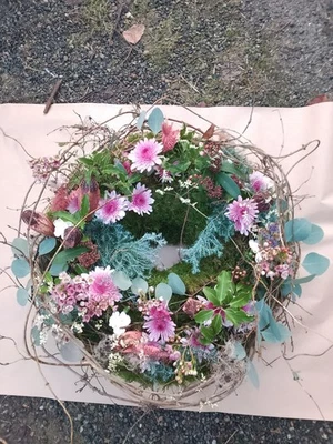 Kranz 40 cm Eukalyptus weiss rosa Naturkranz Kranz Türkranz. - Bild 1 von 2