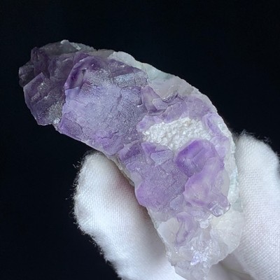 45G Gradient purple fluorite coexisting quartz/Hunan