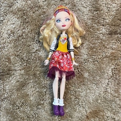 Ever After High Apple White School Spirit Doll Daughter of Snow White