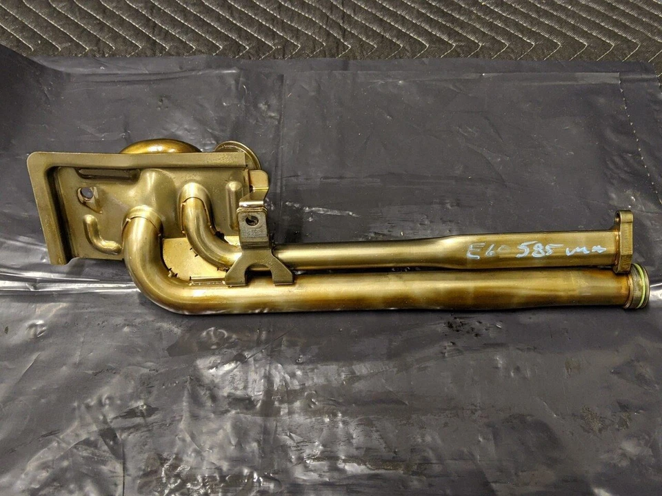 BMW E60/E61/E63/E64 M5 M6 S85 Engine Oil Pump Suction & Return Pipe 11417836248 - Image 2 of 4