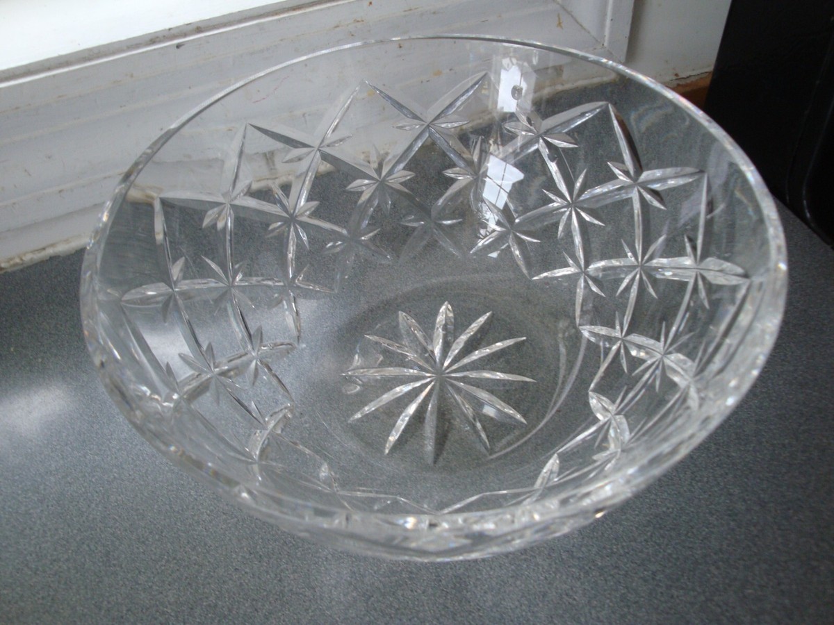 GORGEOUS TIFFANY & CO SIGNED DEEP CUT STAR CRYSTAL BOWL 3.5