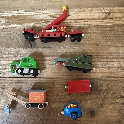 Learning Curve Lot of 8 Diecast Magnetic  Thomas The Train Rocky Crane