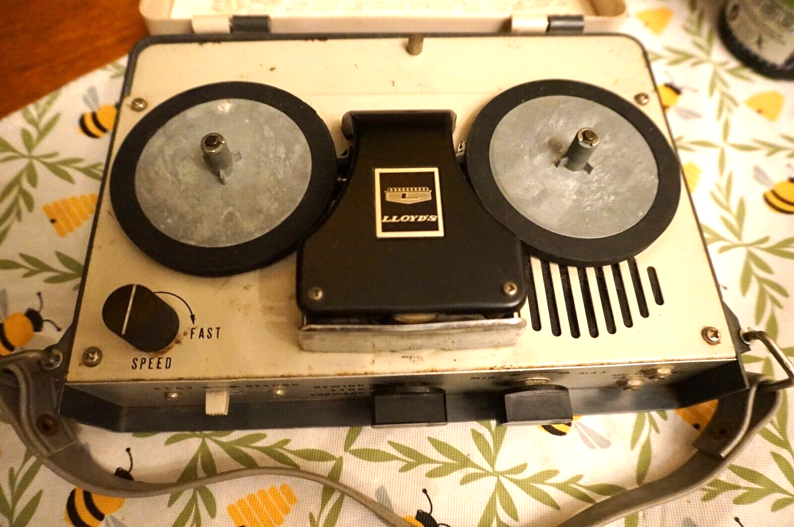 Lloyds Transistor Tape Recorder Model TP-433? Vintage 60's Not working
