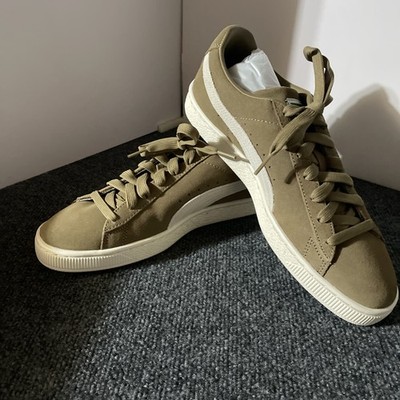 Puma Beige and White Low Top Sneakers New in Box Size 9.5 Extra Shoe Laces White