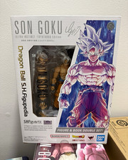S.H.Figuarts Son Goku Ultra Instinct Toyotarou Edition Dragon Ball Figure Book