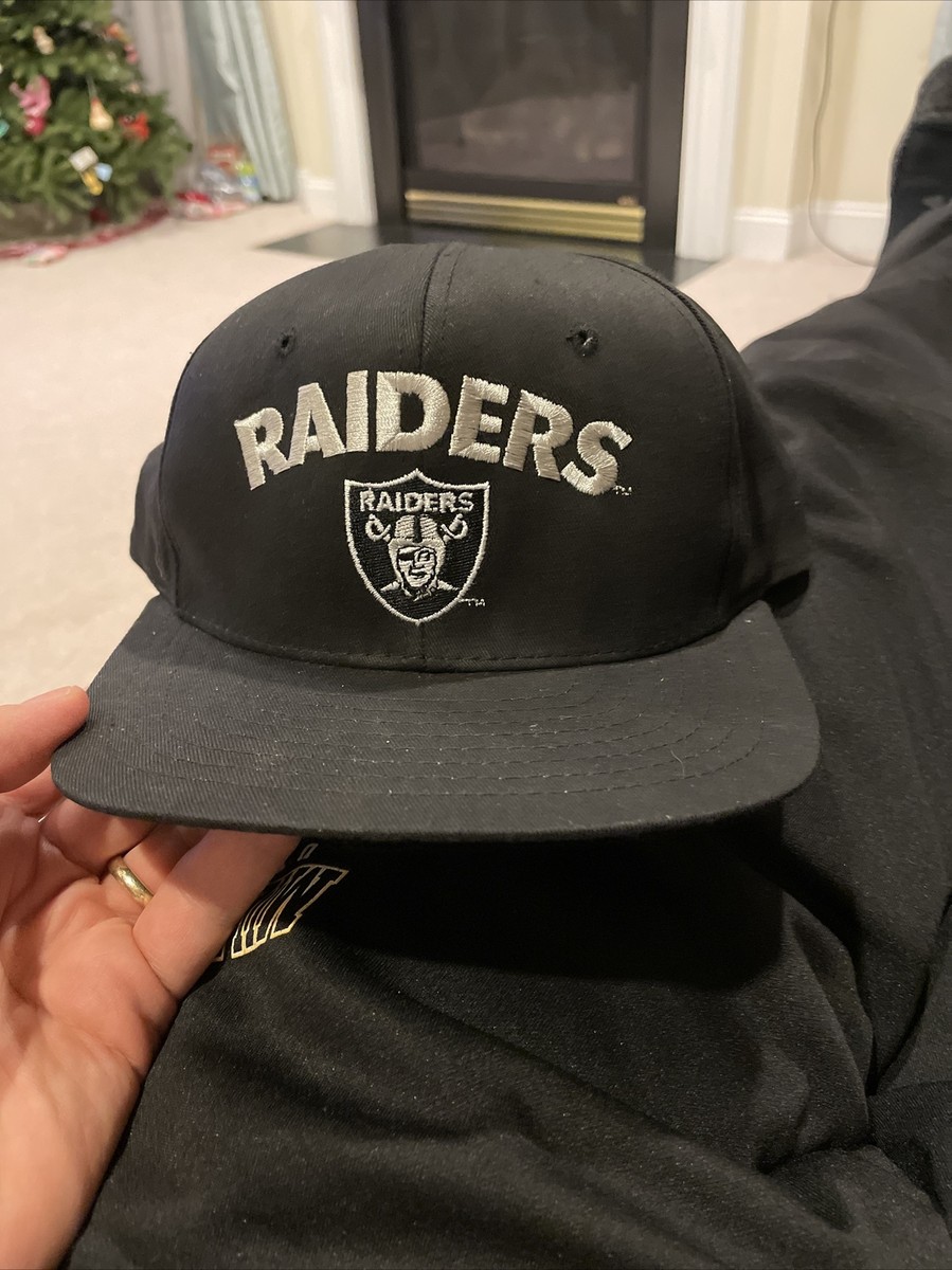 Vintage 90's Oakland Raiders Black Snapback Hat Cap AJD Vintage 90's Oakland Raiders Black Snapback Hat Cap AJD