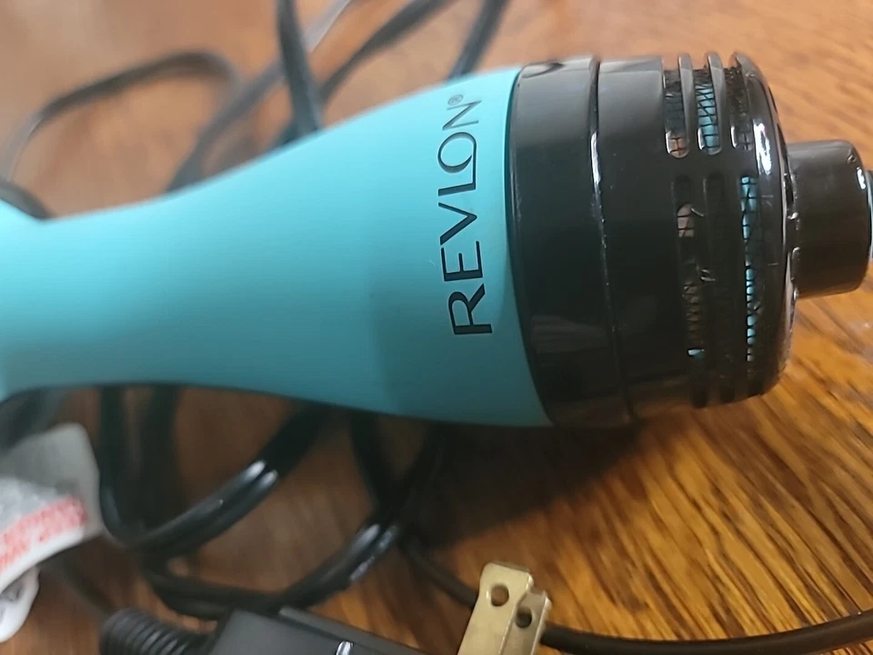 Secador de pelo Revlon Oval One Step Volumizer Plus, verde azulado *Usado Foto 2 de 4