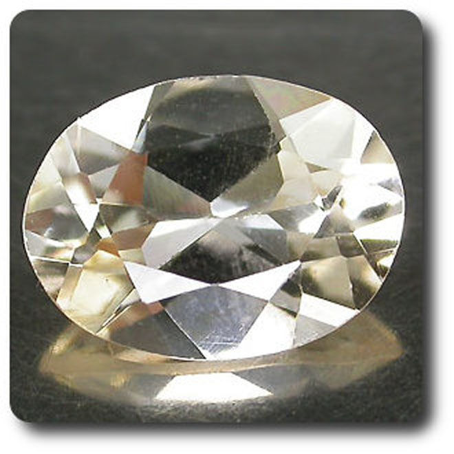 Danburite 0.86 cts VS Madagascar Idéale pour Montage de Bague Personnalisée