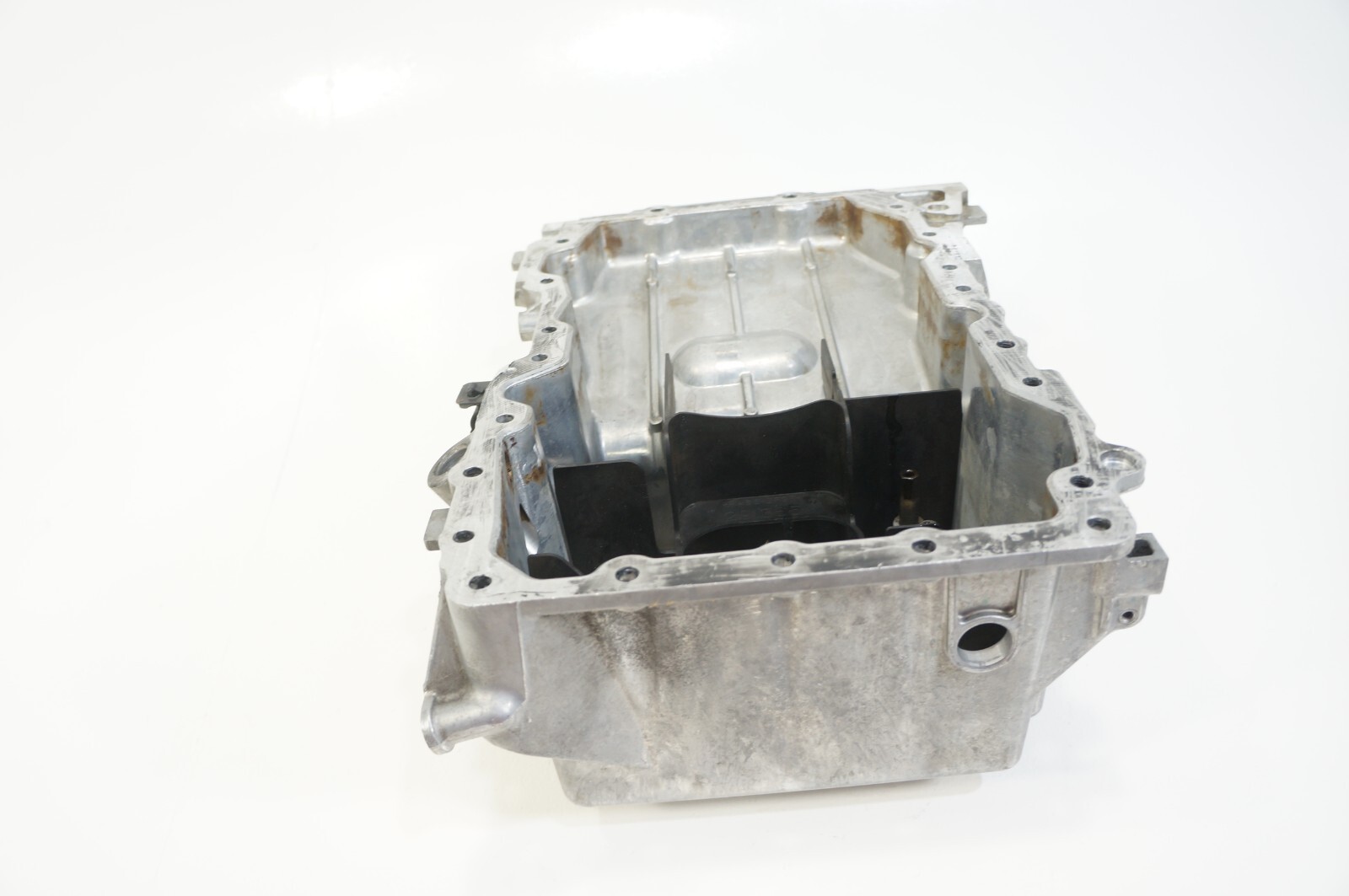 2014-2019 maserati ghibli m157 3.0 v6 engine motor lower bottom oil pan sump oem