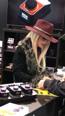 GFA Michael Jackson's Guitarist * ORIANTHI * Signed 8x10 Photo