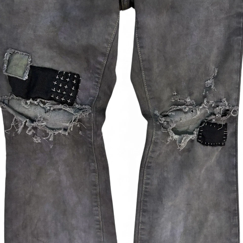 Levi’s Strauss Custom Reconstructed 726 Flare Distressed Patchwork Jeans Size 28 - Image 4 of 4