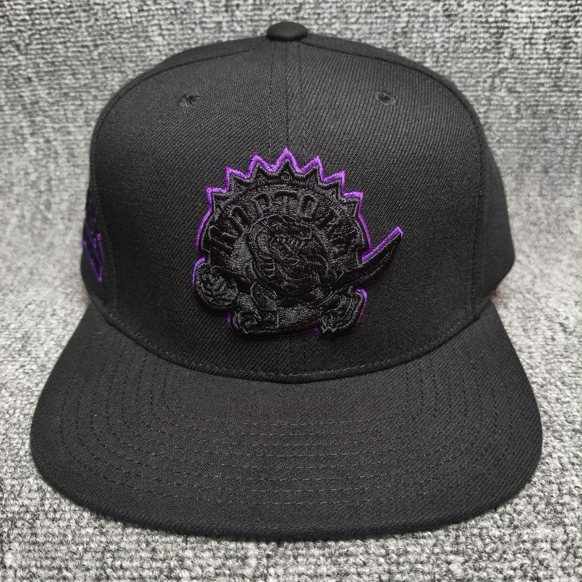 Mitchell & Ness Toronto Raptors NBA Snapback Black Purple XXV 2019-2020 Hat