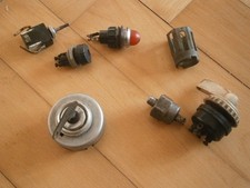 Konvolut Oldtimer Schalter, Kontrolllampen, Zündschloss, vorr. PAL, Skoda, Jawa