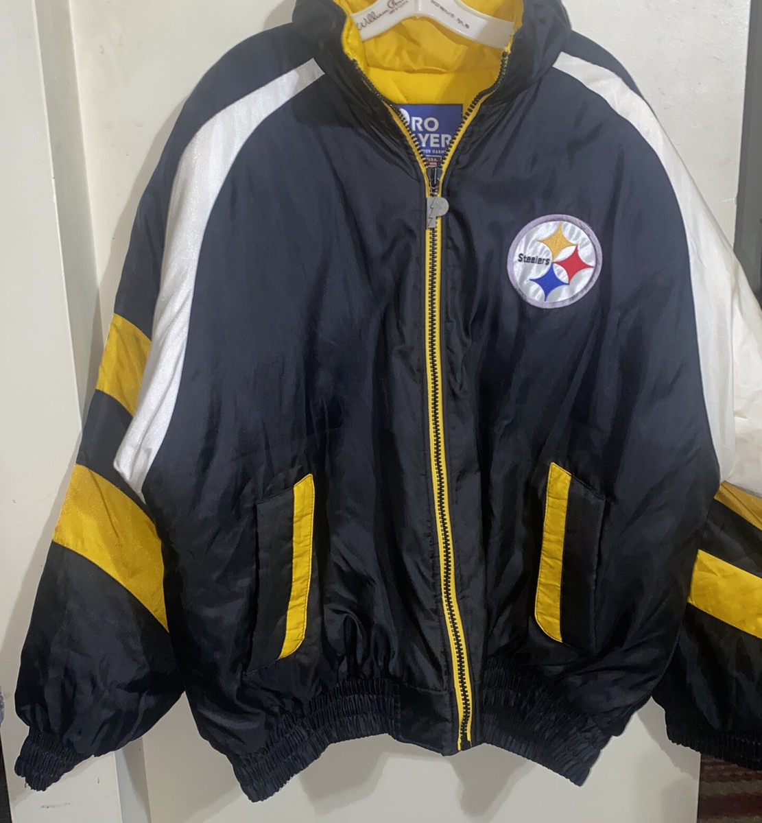 Vintage Pro Player NFL Pittsburgh Steelers Winter Coat - Black