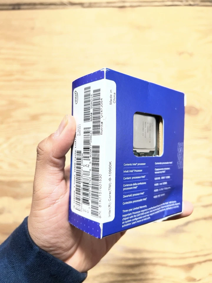 Intel Core i9-10900K Processor (3.7 GHz, 10 Cores, FCLGA1200) - BX8070110900K - Image 3 of 4