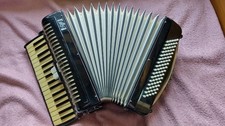 Bell 80 bass 34 key 2 register Italian accordion with case