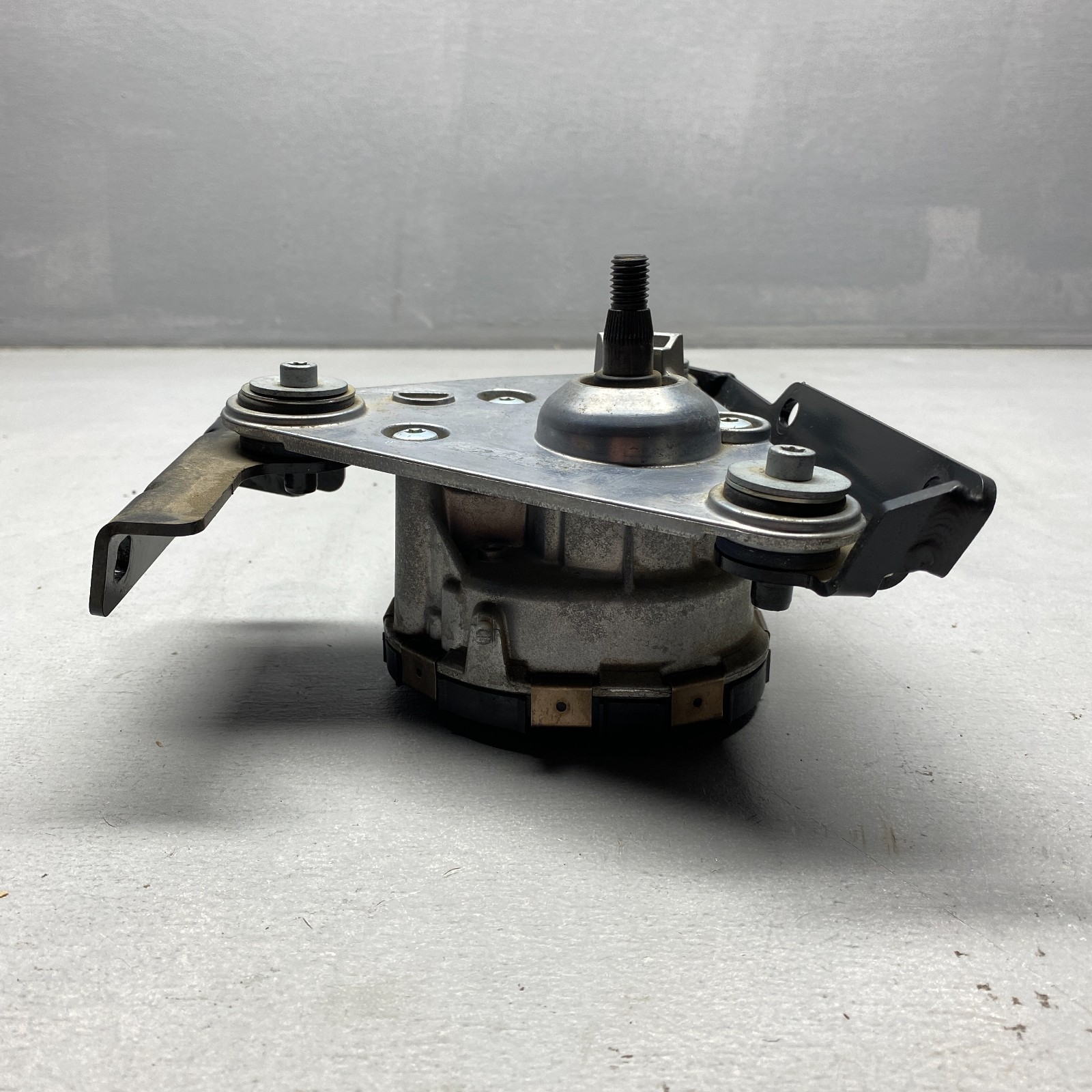 2019 Lamborghini Huracan LP580-2 Side Wiper Motor W/ Bracket 4T1955023A
