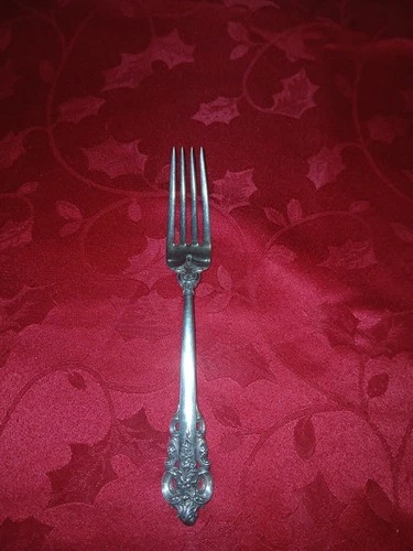 Vintage Wallace Sterling Silver "Grande Baroque" Dinner Fork (2.4 Oz) Estate