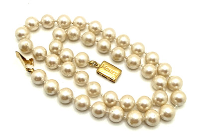 Vintage MONET Faux Pearl Necklace Choker Classic Statement 17'' Cream Gold Tone