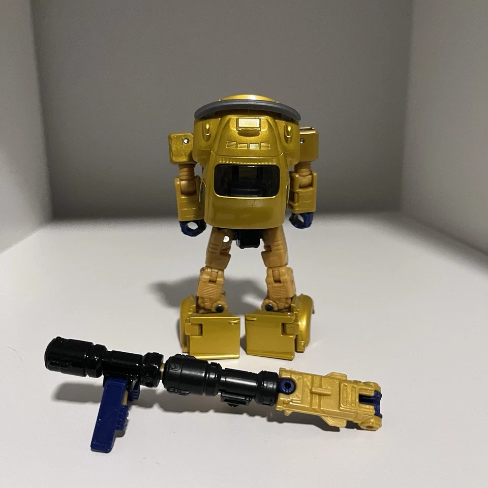 Transformers Autobot Goldbug Complete Legacy Creatures Collide Deluxe Class - Image 2 of 2