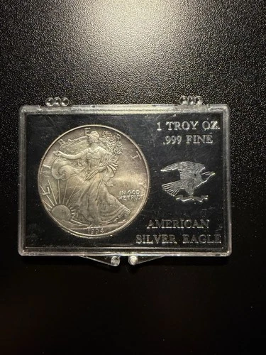 1 Troy oz .999 Fine 1994 Silver American Eagle Round – Bullion Collectible